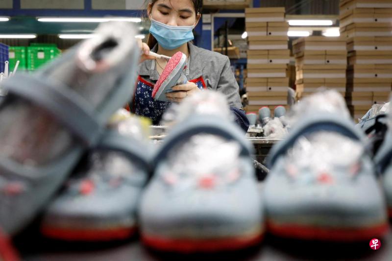2024-10-06T035734Z881241061RC2QEAAW50C8RTRMADP3VIETNAM-ECONOMY-GDP
